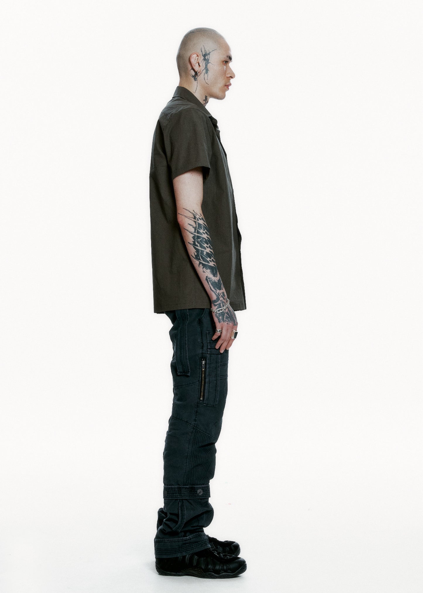 Short Sleeve Shirt w/ Pin
