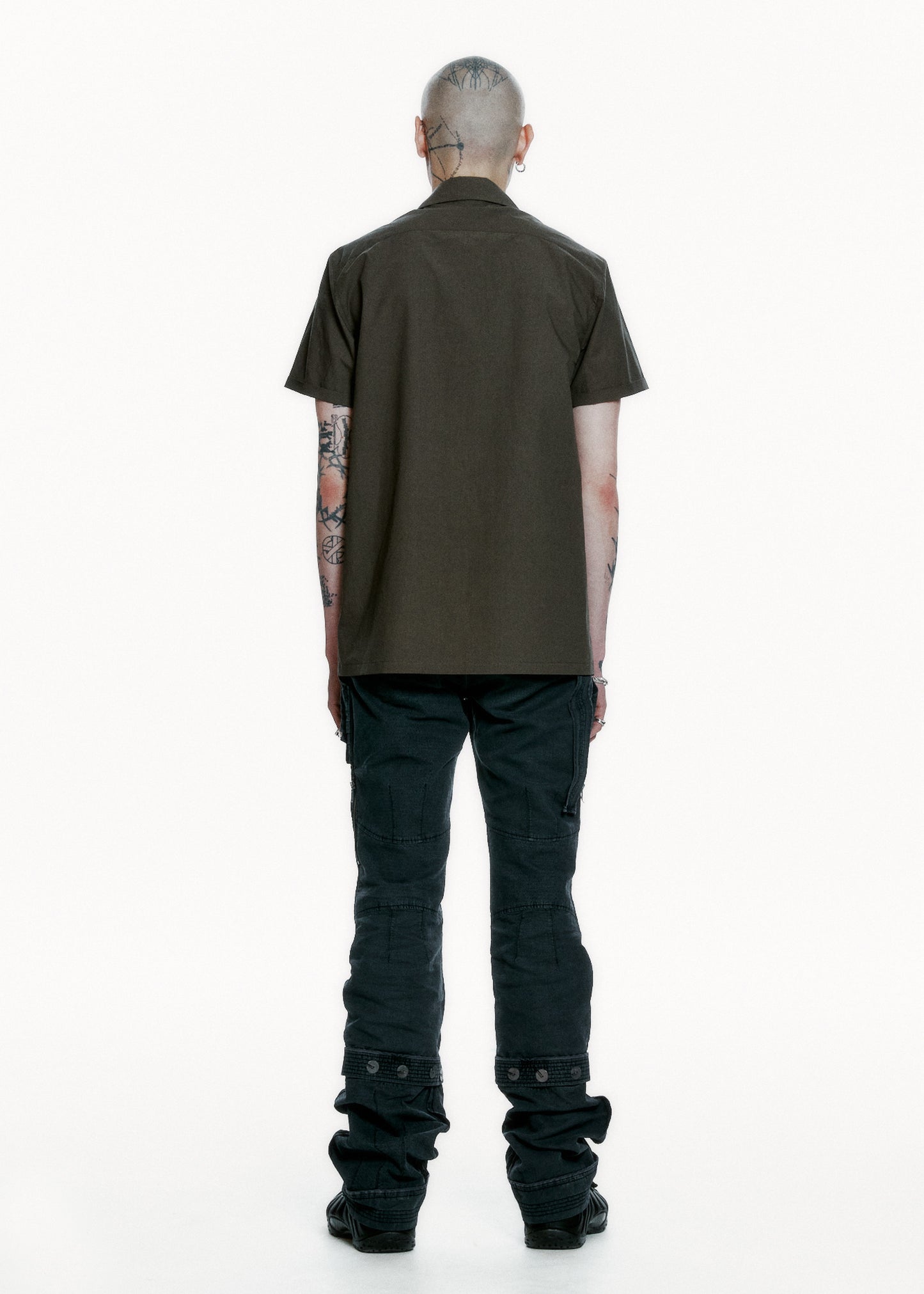 Short Sleeve Shirt w/ Pin