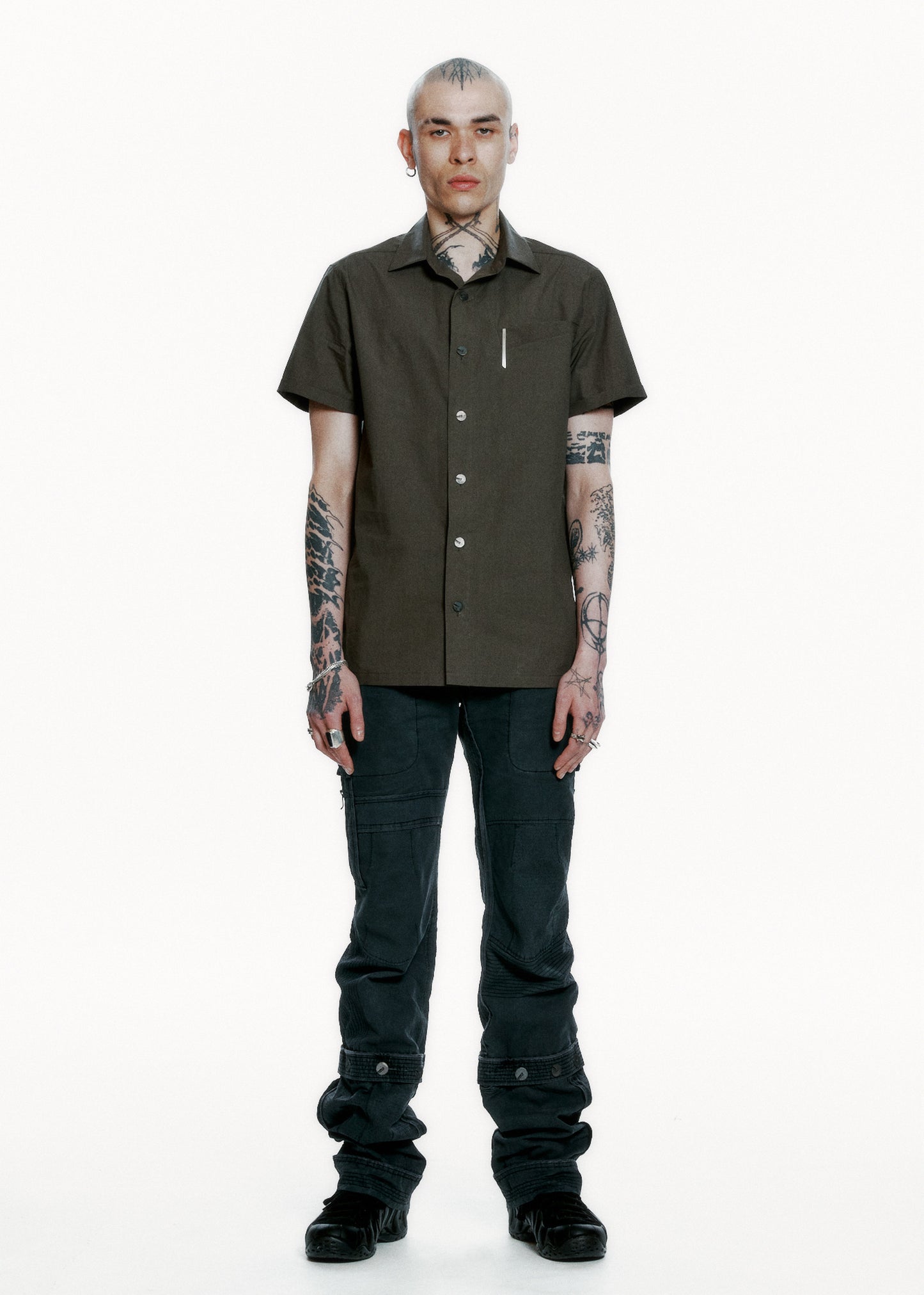 Short Sleeve Shirt w/ Pin