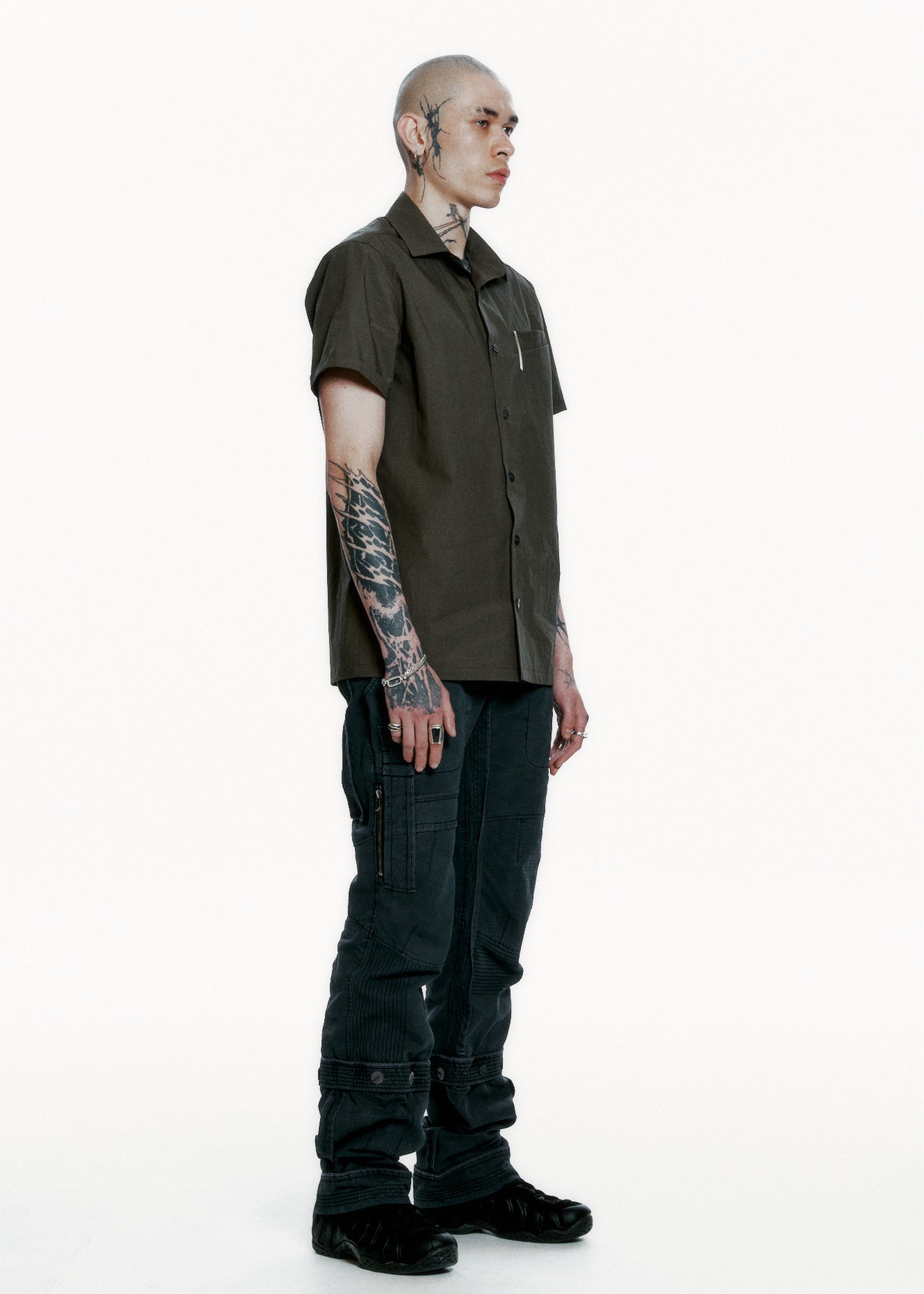 Short Sleeve Shirt w/ Pin