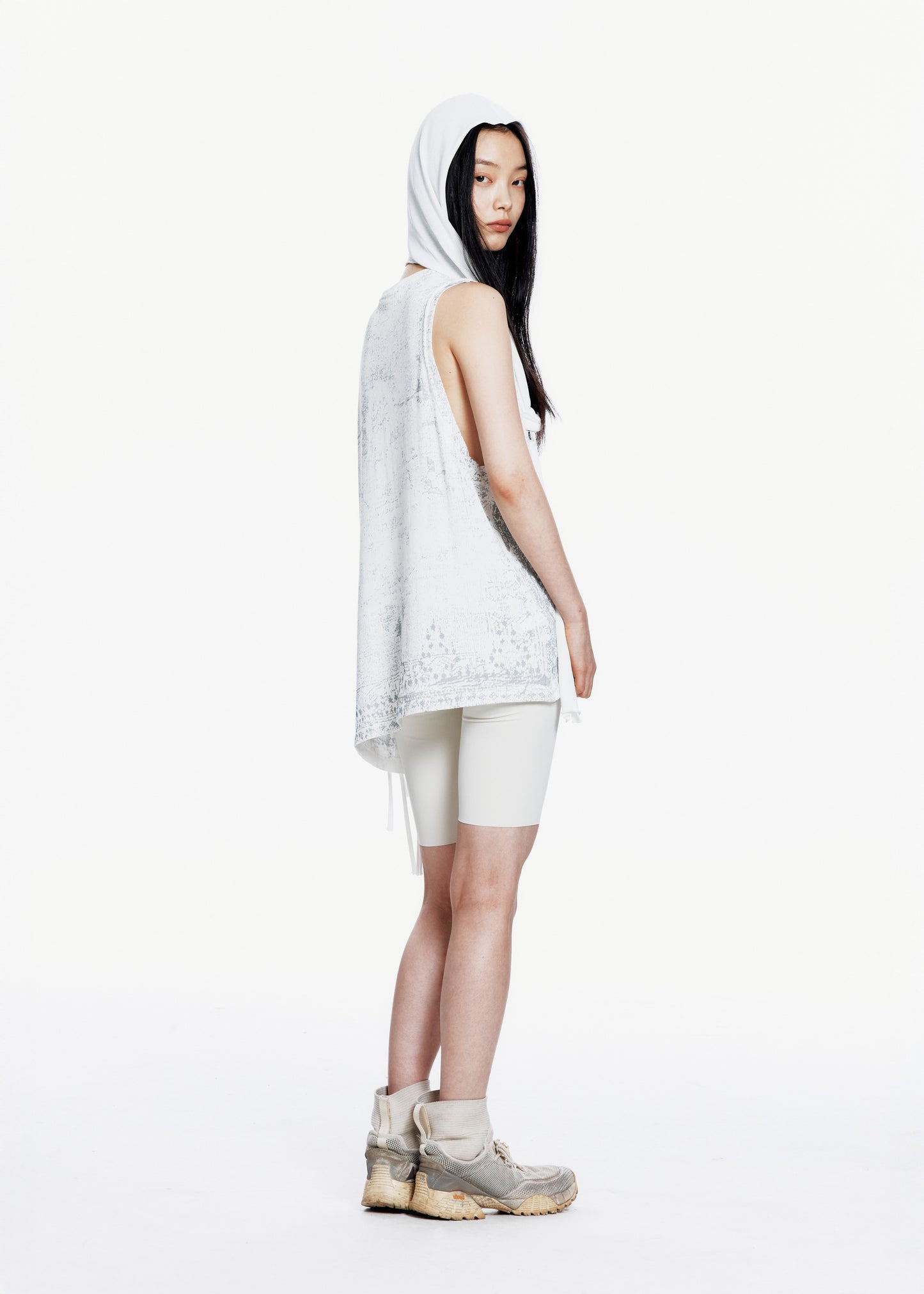 Sleeveless Knit w/ Macrame Hoodie