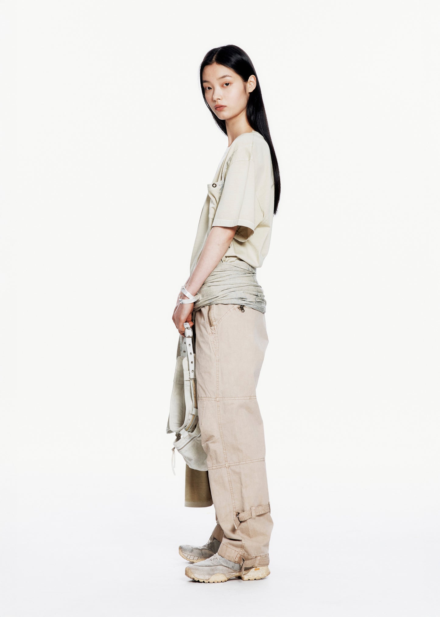 Basic T-shirt w/ Graphic Scarf